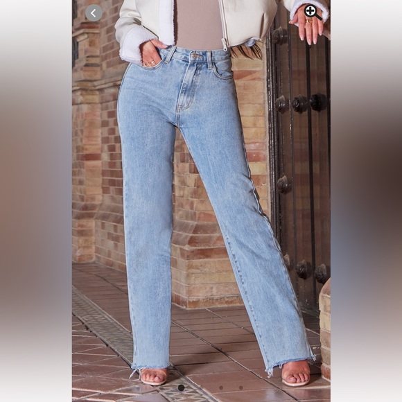 Pretty little thing petite light blue wash long straight jeans - Picture 1 of 7